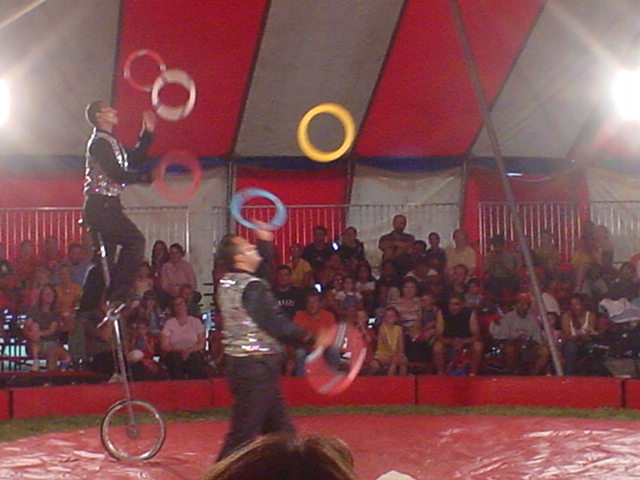 Juggling on Unicycles